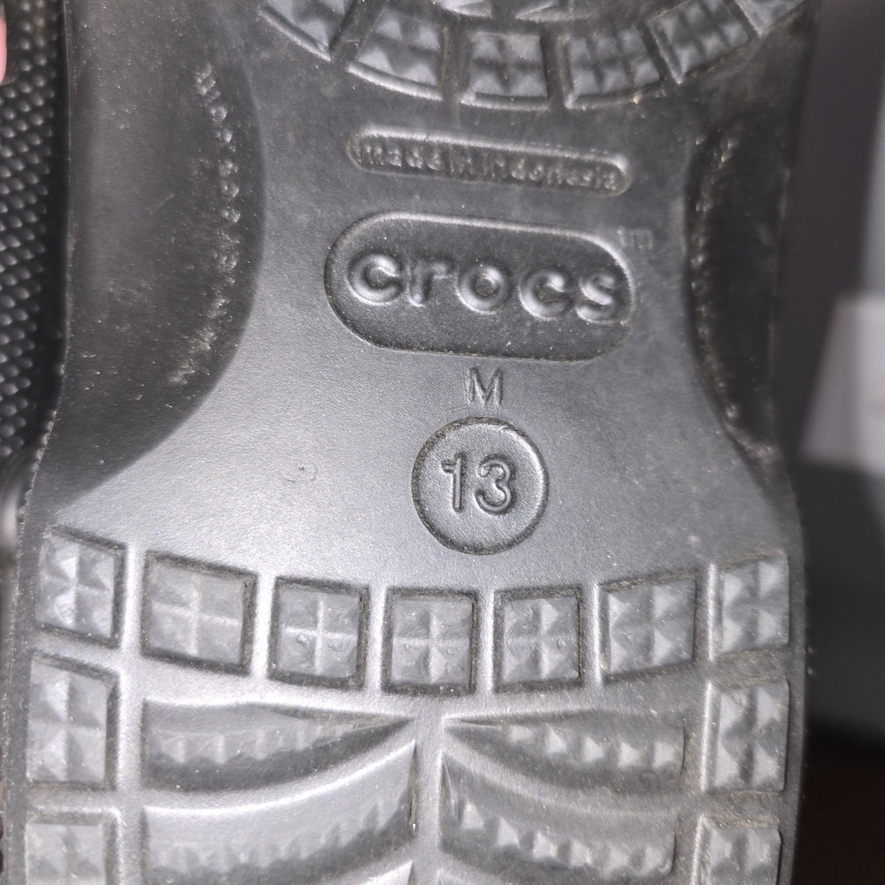 Mens Black Crocs Baya clogs - Picture 4 of 5